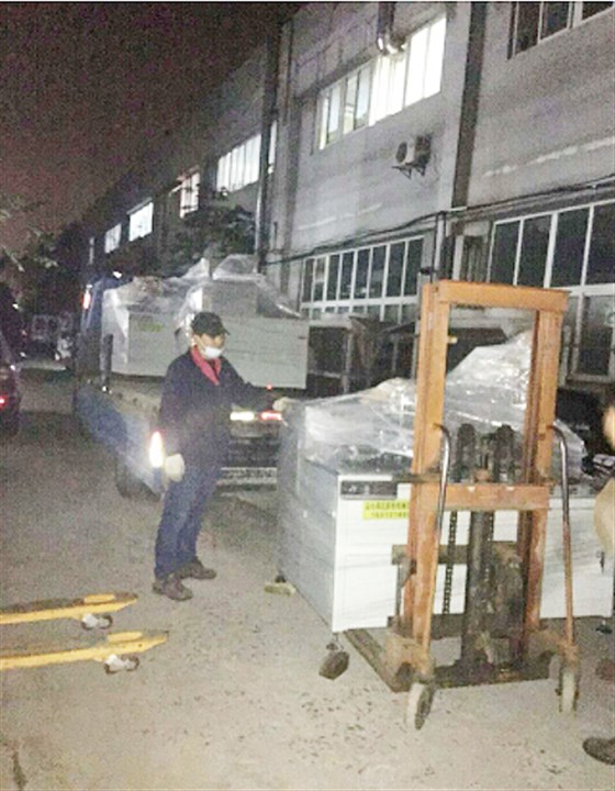 追加6臺(tái)鋁合金鋸切機(jī)，鄧氏投入快速生產(chǎn)！